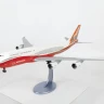 Пассажирский авиалайнер "Боинг 747-8" 1/144