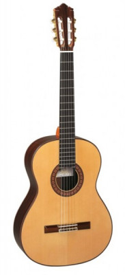 Perez 711 Spruce 4/4 классическая гитара