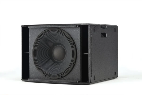 Активный сабвуфер dB Technologies SUB918 "bass-reflex", 1800 Вт, 134 дБ, 40-110 Гц, 18"