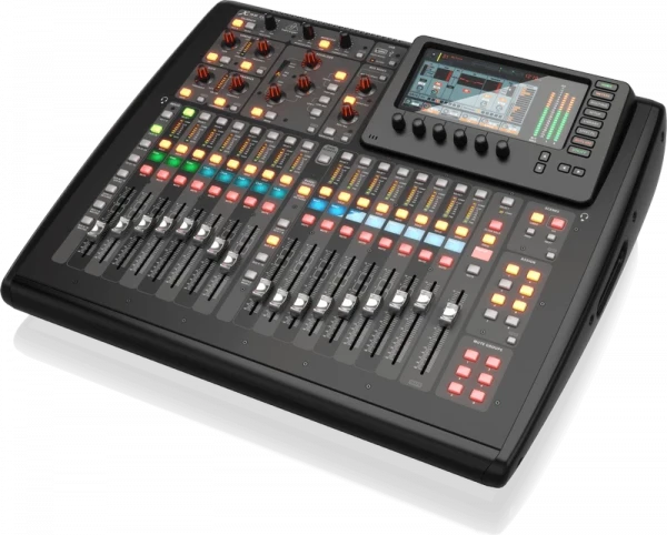 Цифровая микшерная консоль Behringer X32 COMPACT