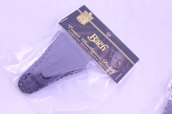 Чехол для мундштука корнета BACH ACRPOUCH кожаный