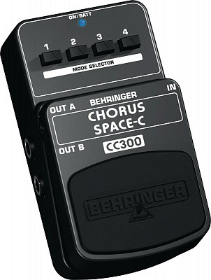 BEHRINGER  CC300 CHORUS SPACE-C Педаль аналоговых эффектов объёмного звучания