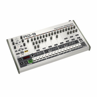Аналоговая драм-машина BEHRINGER RD-9 64-шаговый секвенсор
